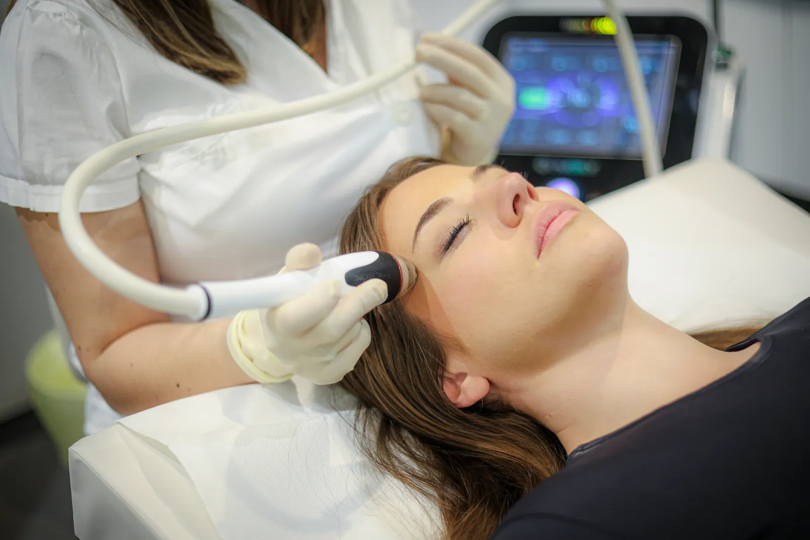Laserski beauty tretman – obravnava kože z napredno tehnologijo